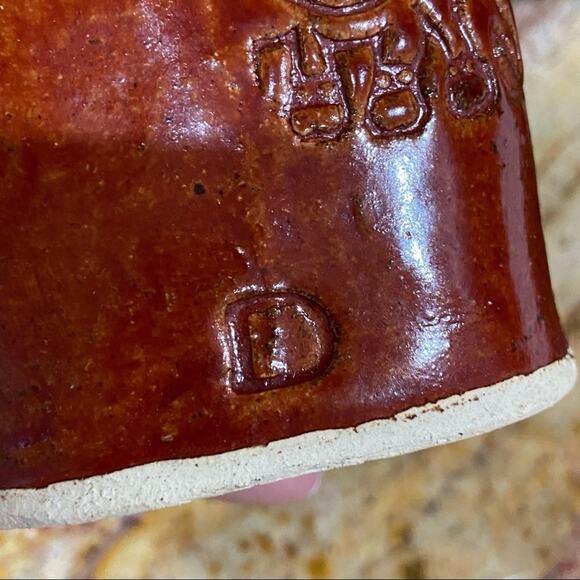 Signed boho elephant Ceramic Vase - Picture 5 of 9